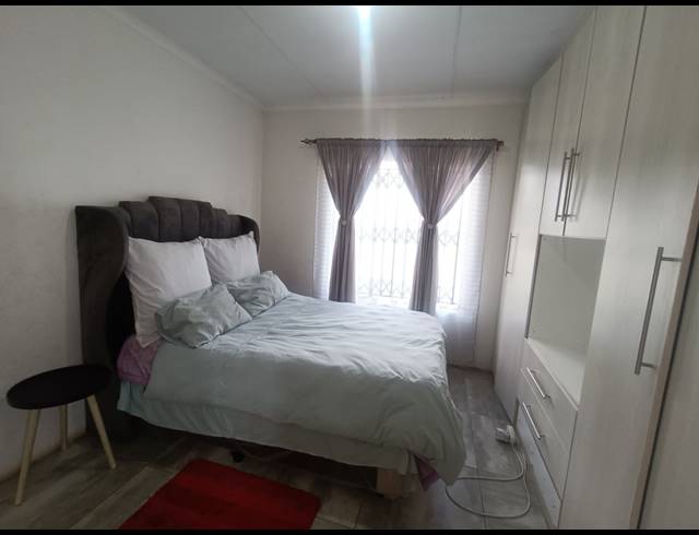 3 BEDROOM HOUSE TO LET IN RIVERSDALE